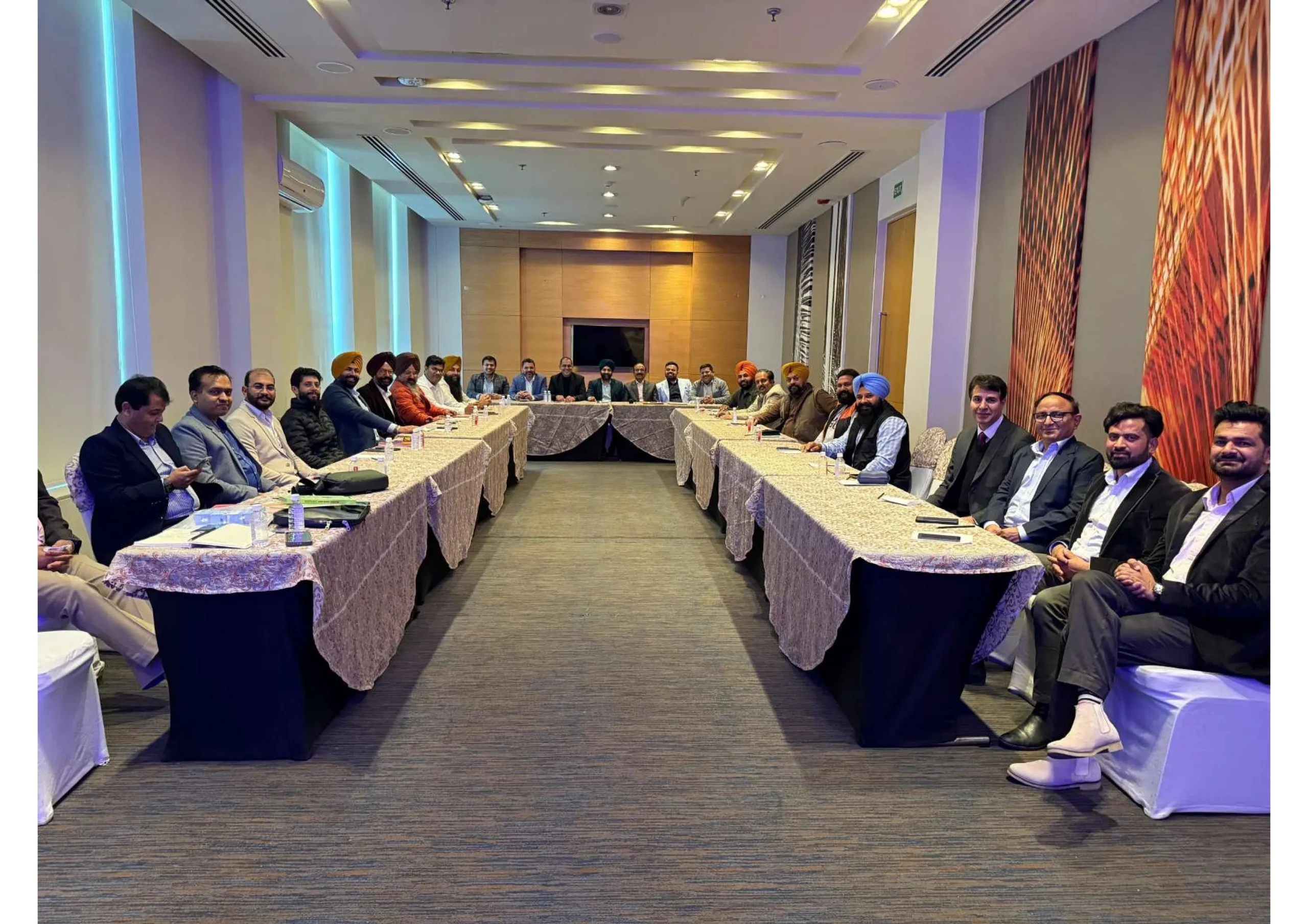 Meeting- Pics_compressed (1)-01