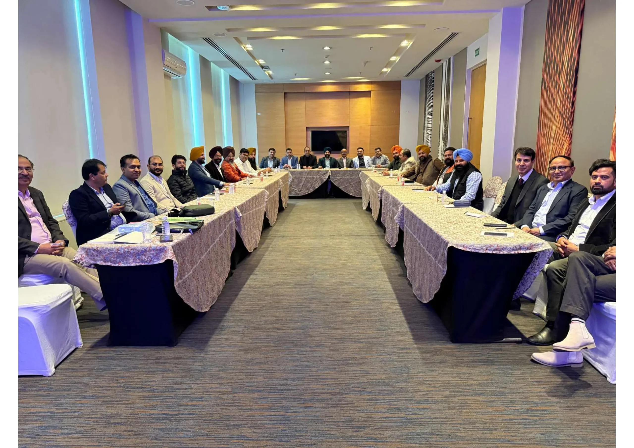 Meeting- Pics_compressed (1)-17